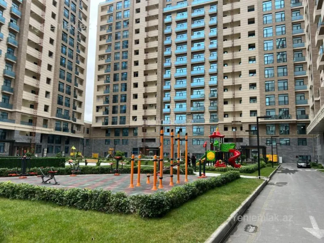 Satılır 2 otaqlı yeni tikili 72 m²