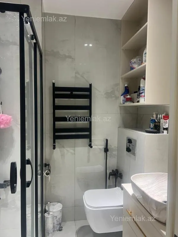 Satılır 3 otaqlı yeni tikili 75 m²