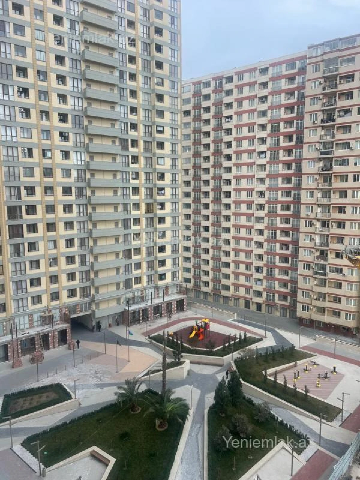 Satılır 3 otaqlı yeni tikili 75 m²