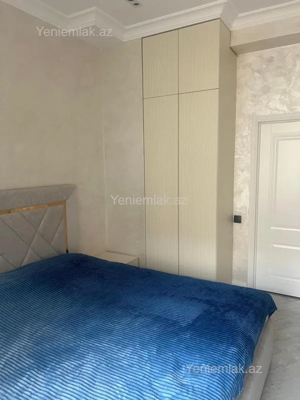 Satılır 3 otaqlı yeni tikili 75 m²