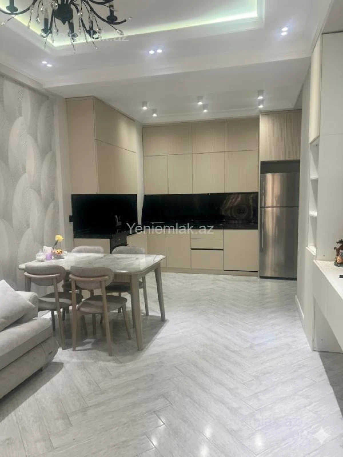 Satılır 3 otaqlı yeni tikili 75 m²