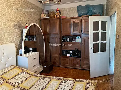 Satılır 4 otaqlı köhnə tikili 95 m²