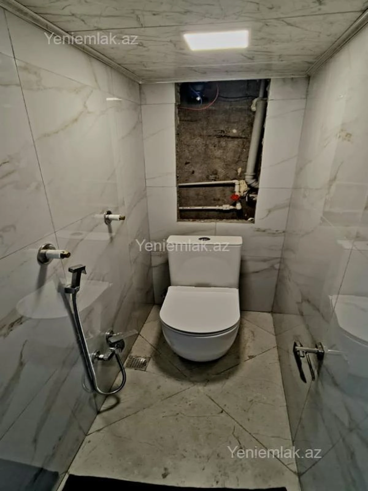 Satılır 2 otaqlı köhnə tikili 67 m²