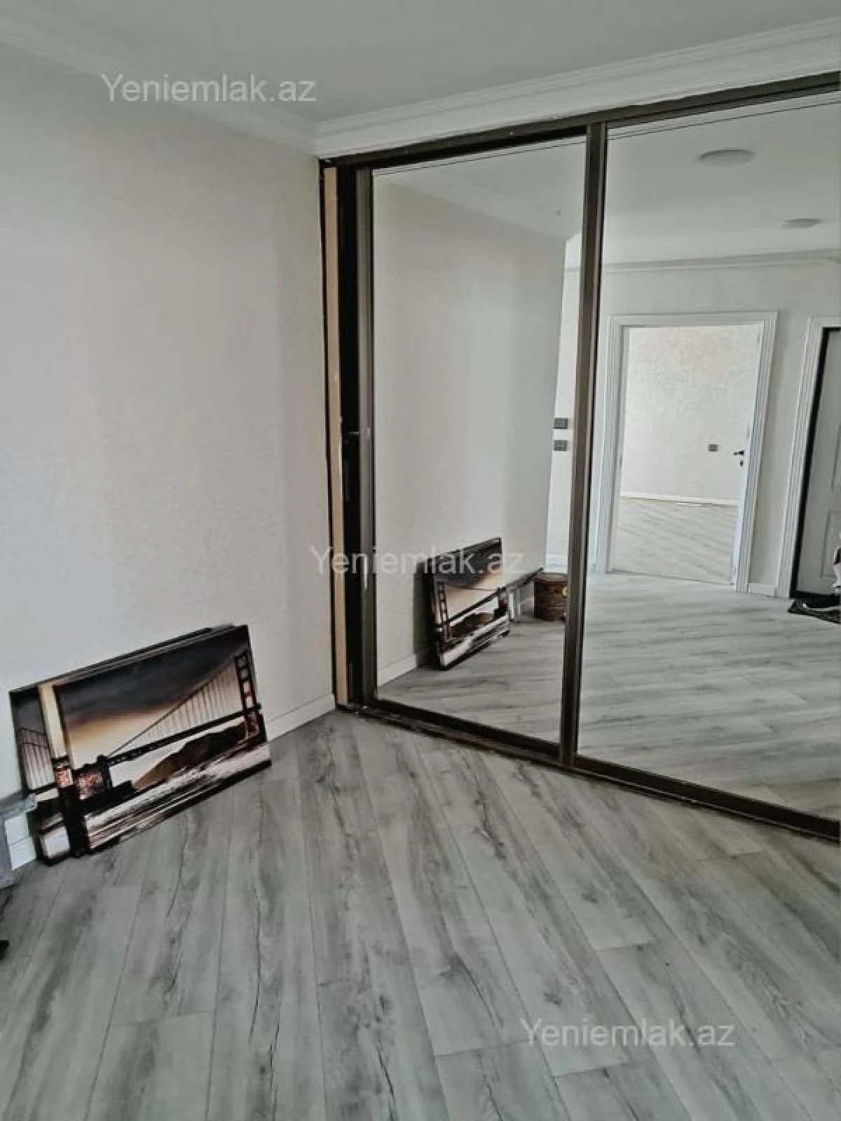 Satılır 2 otaqlı köhnə tikili 67 m²