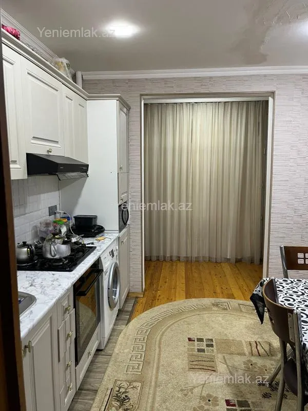 Satılır 4 otaqlı köhnə tikili 96 m²