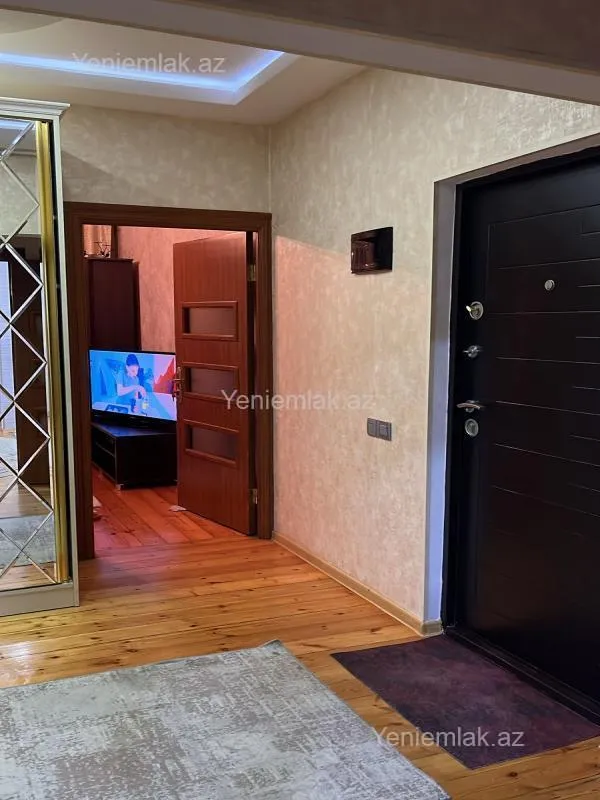 Satılır 4 otaqlı köhnə tikili 96 m²