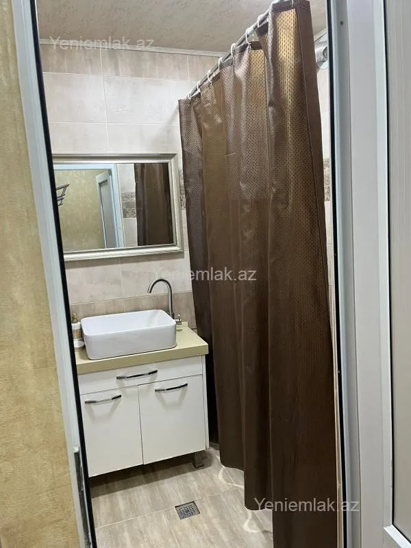 Satılır 4 otaqlı köhnə tikili 96 m²