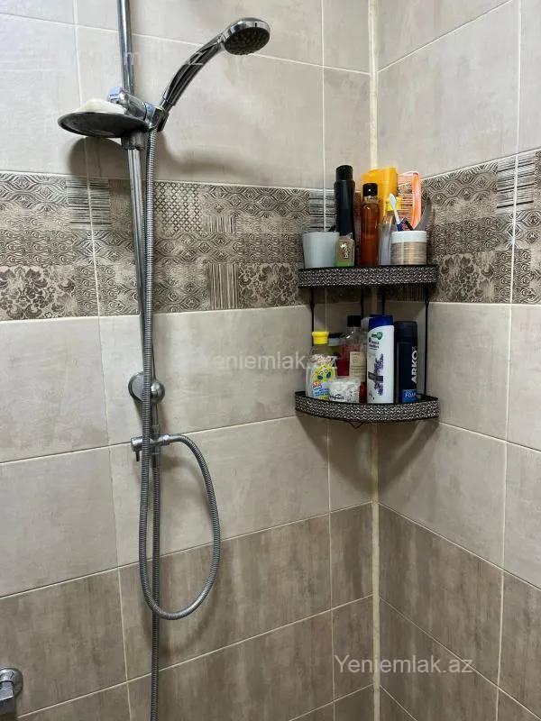 Satılır 4 otaqlı köhnə tikili 96 m²