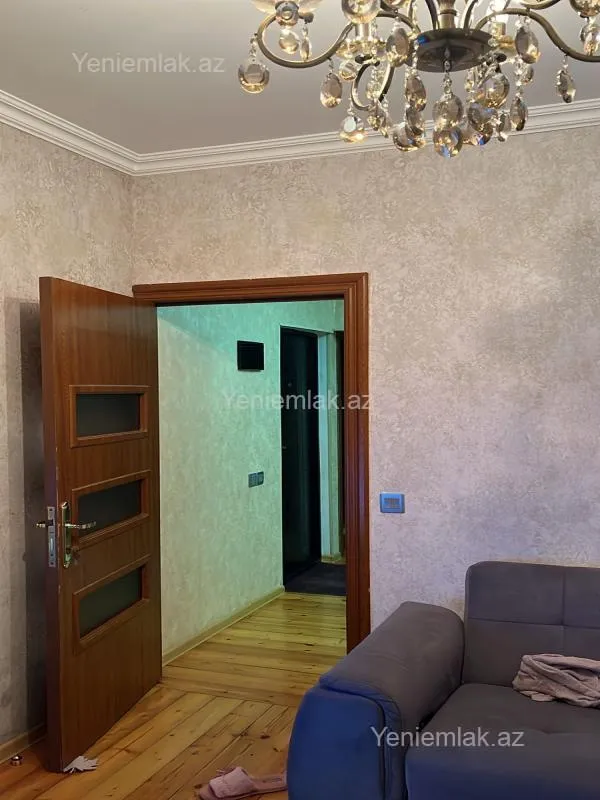 Satılır 4 otaqlı köhnə tikili 96 m²