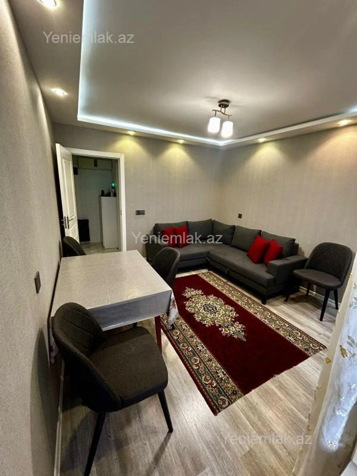 Satılır 2 otaqlı köhnə tikili 35 m²