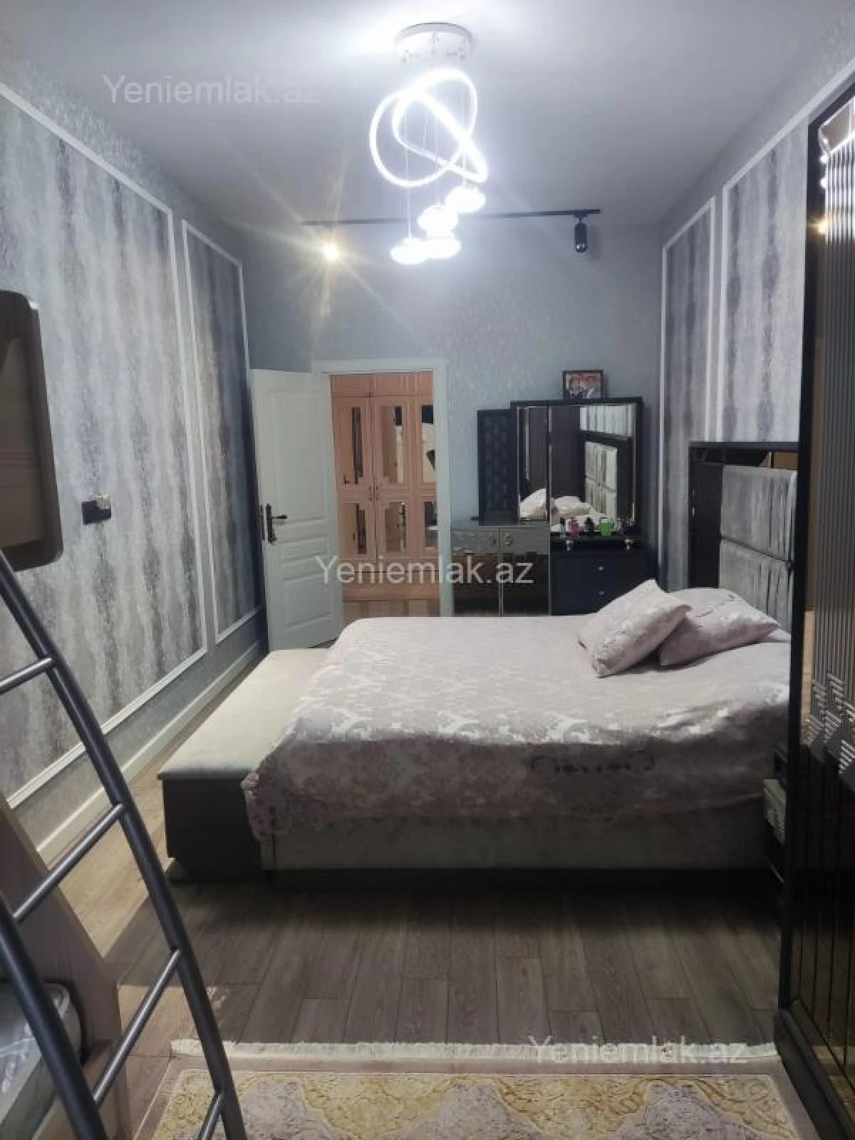 Satılır 3 otaqlı yeni tikili 135 m²