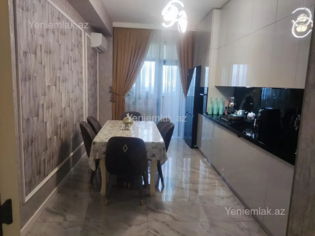 Satılır 3 otaqlı yeni tikili 135 m²