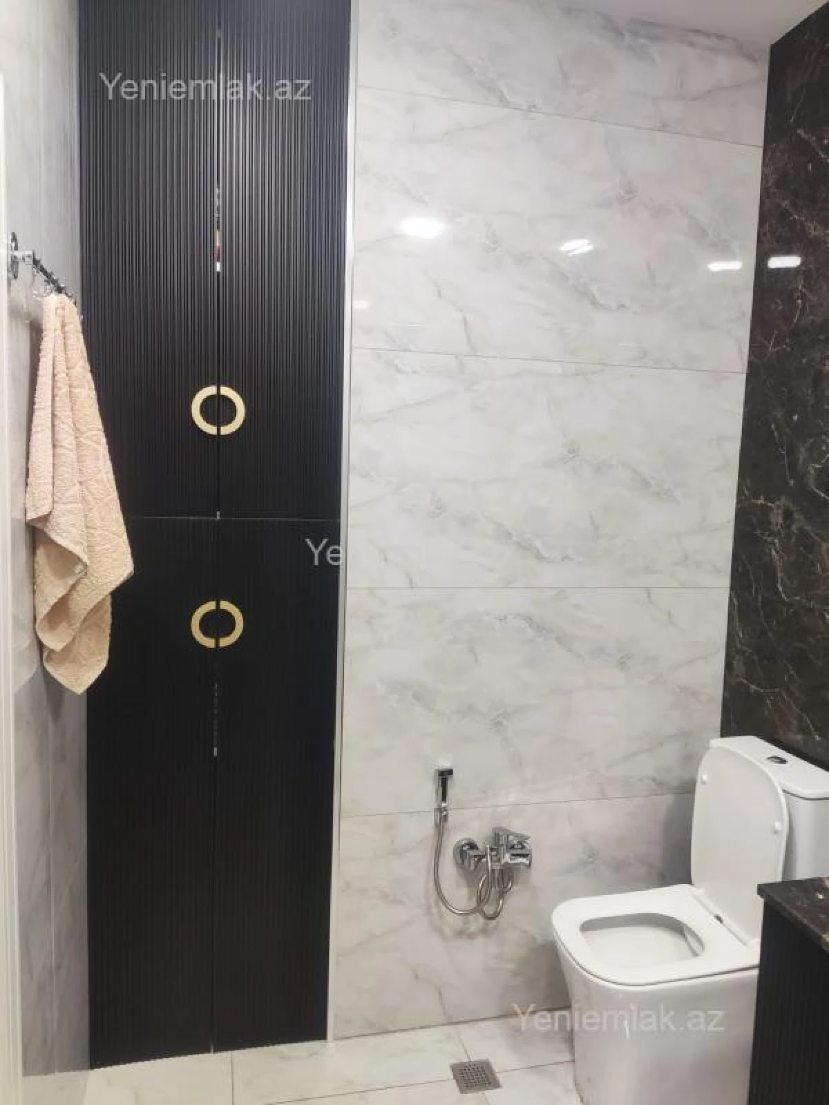 Satılır 3 otaqlı yeni tikili 135 m²