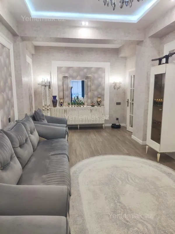 Satılır 3 otaqlı yeni tikili 135 m²