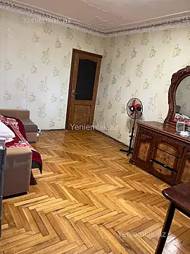 Satılır 2 otaqlı köhnə tikili 60 m²