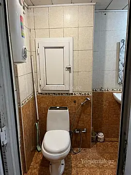 Satılır 2 otaqlı köhnə tikili 65 m²