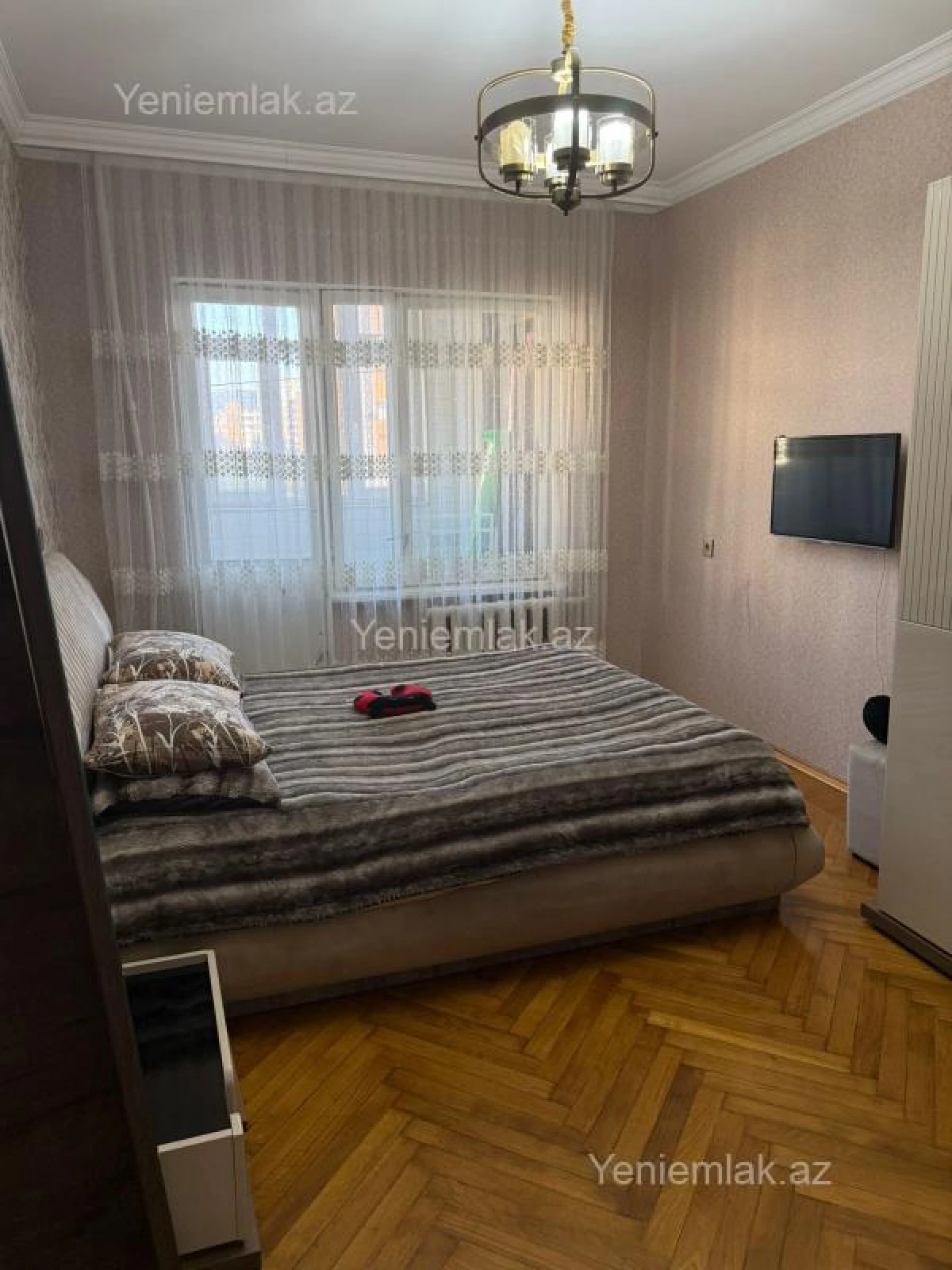 Satılır 3 otaqlı köhnə tikili 80 m²