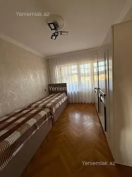 Satılır 3 otaqlı köhnə tikili 80 m²