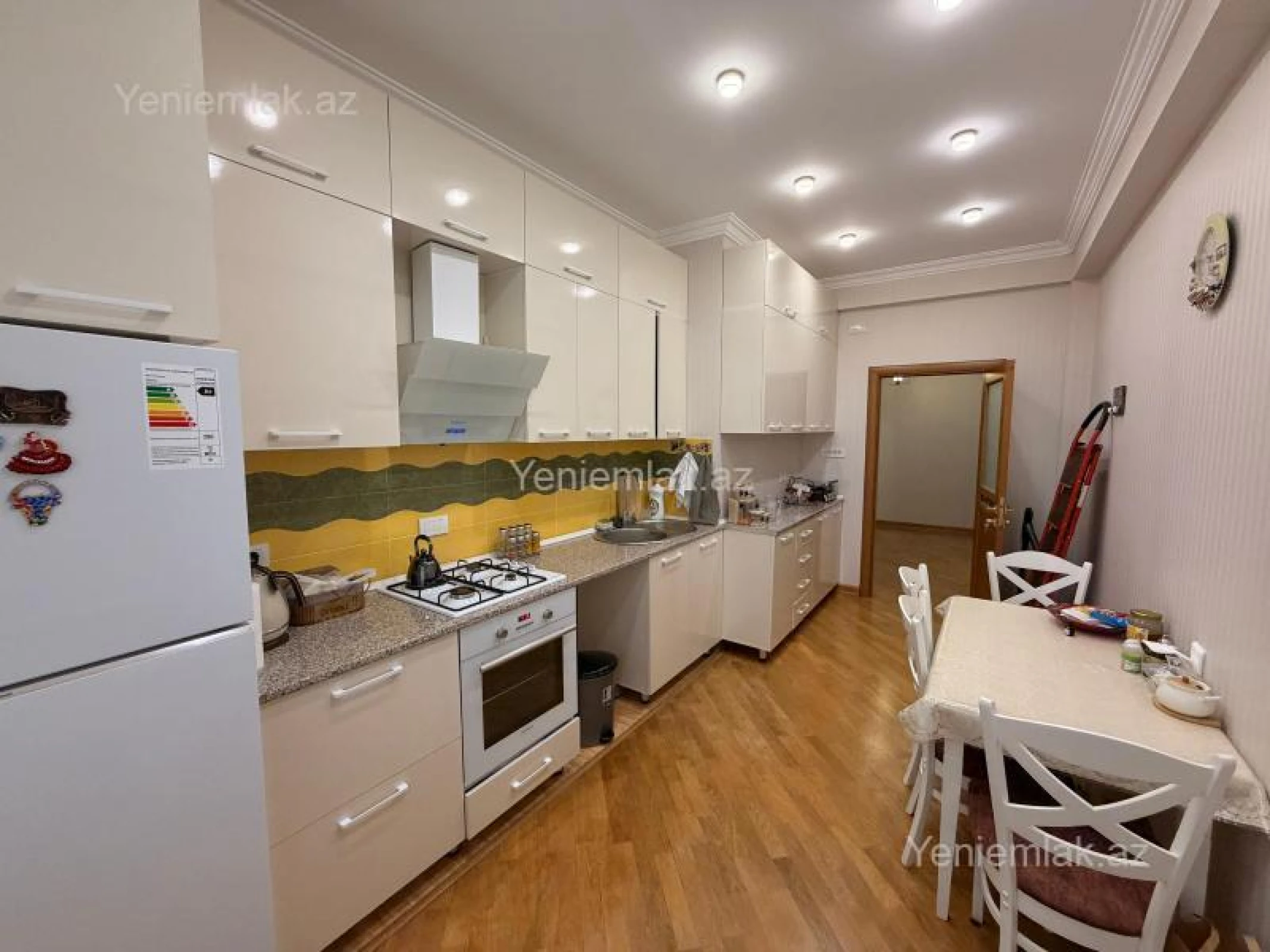 Satılır 2 otaqlı yeni tikili 90 m²