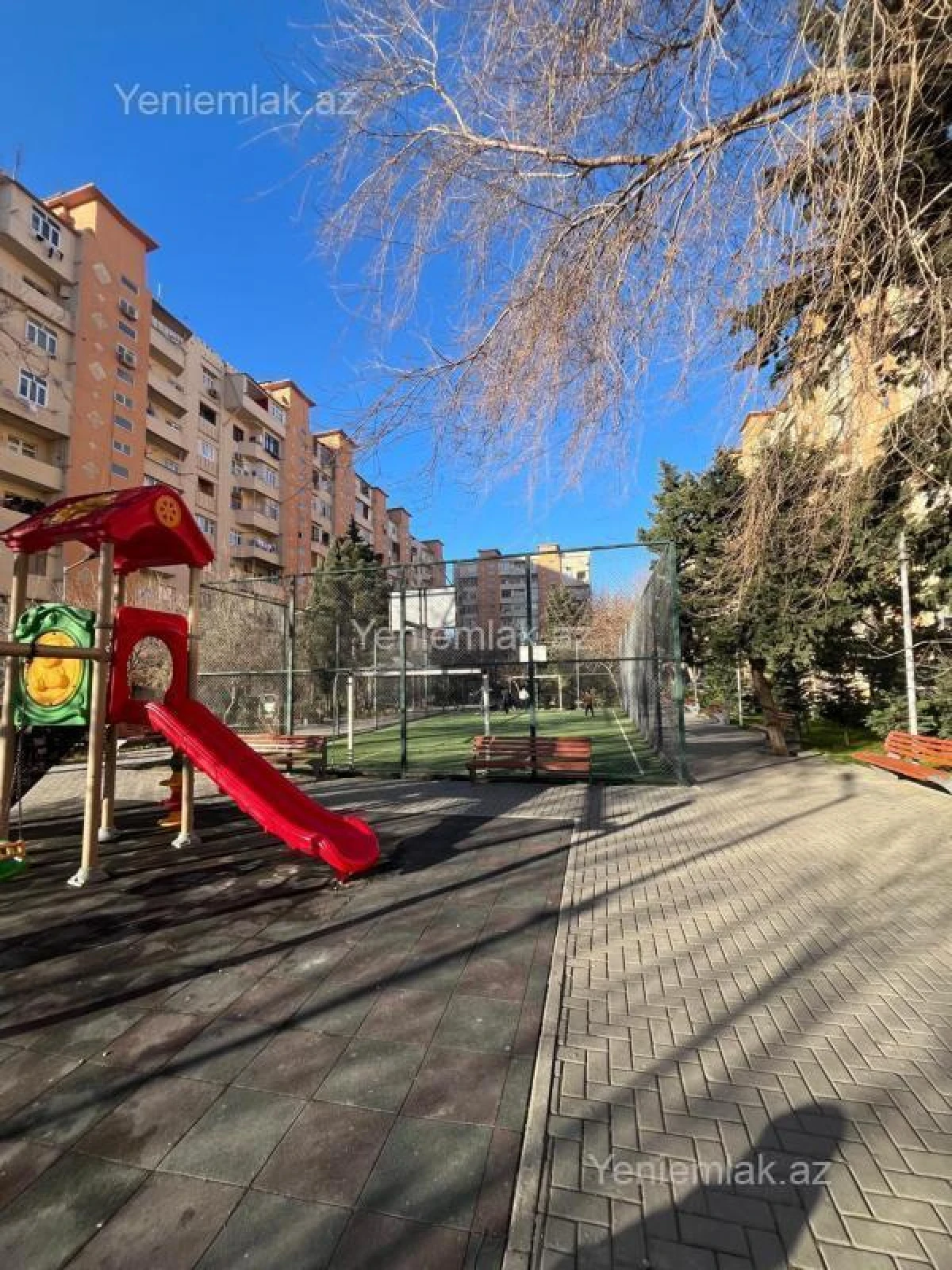 Satılır 2 otaqlı köhnə tikili 65 m²