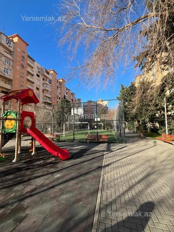 Satılır 2 otaqlı köhnə tikili 65 m²