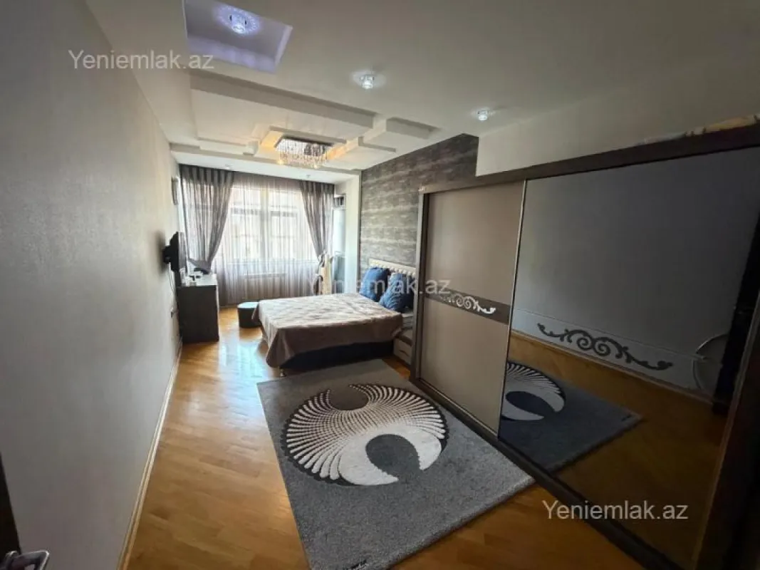 Satılır 3 otaqlı yeni tikili 132 m²