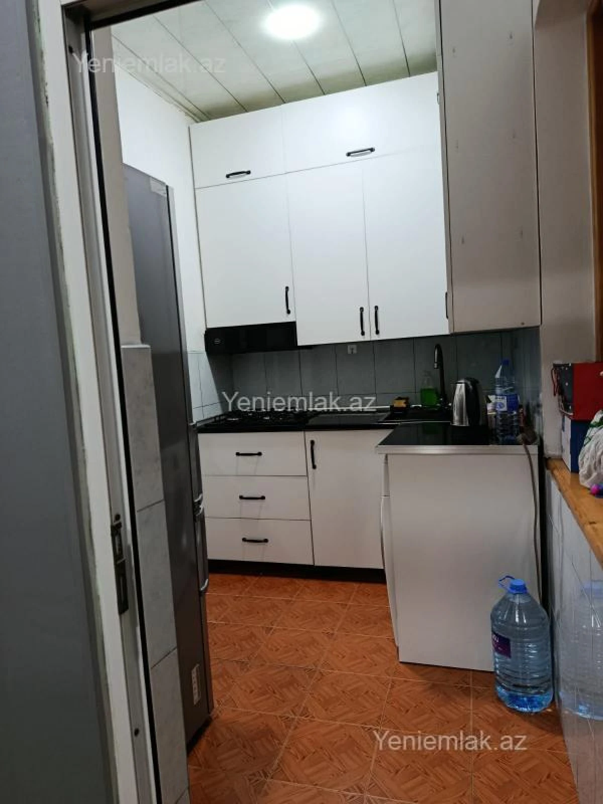 Satılır 1 otaqlı həyət evi 0.65 m²