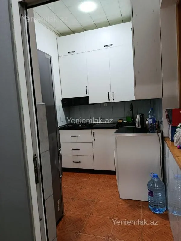 Satılır 1 otaqlı həyət evi 0.65 m²