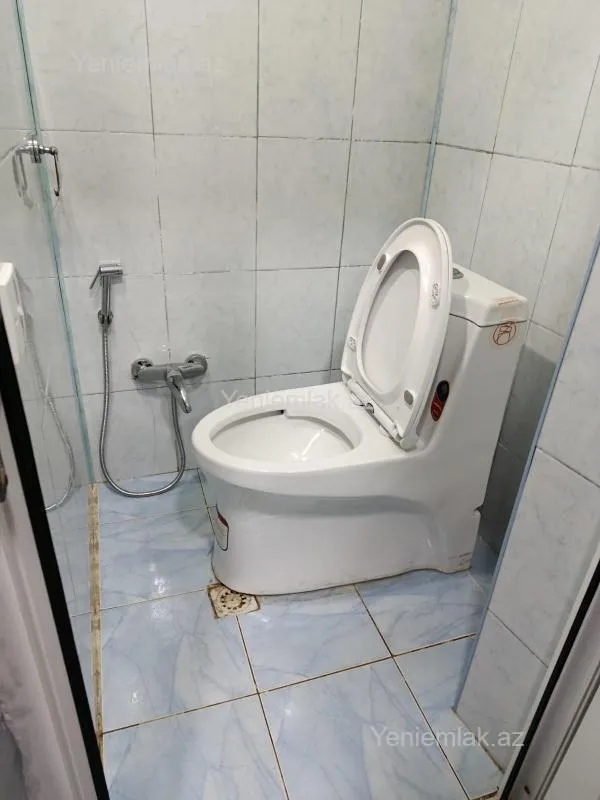 Satılır 1 otaqlı həyət evi 0.65 m²
