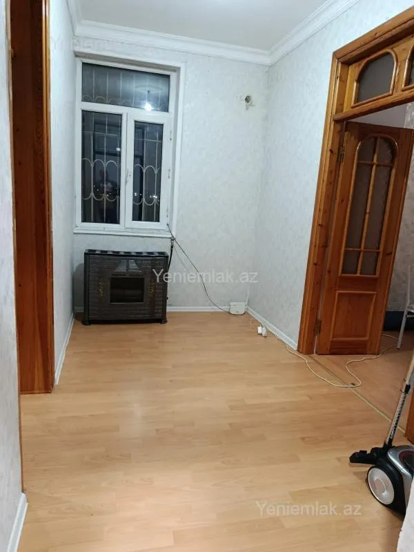 Satılır 1 otaqlı həyət evi 0.65 m²