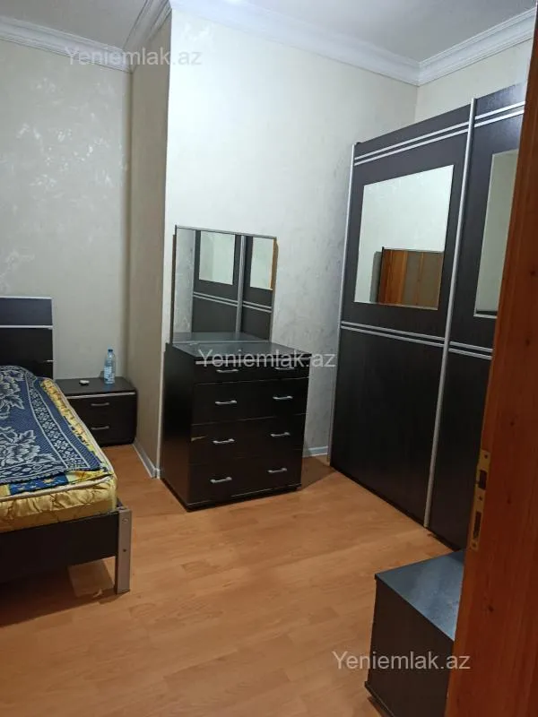 Satılır 1 otaqlı həyət evi 0.65 m²