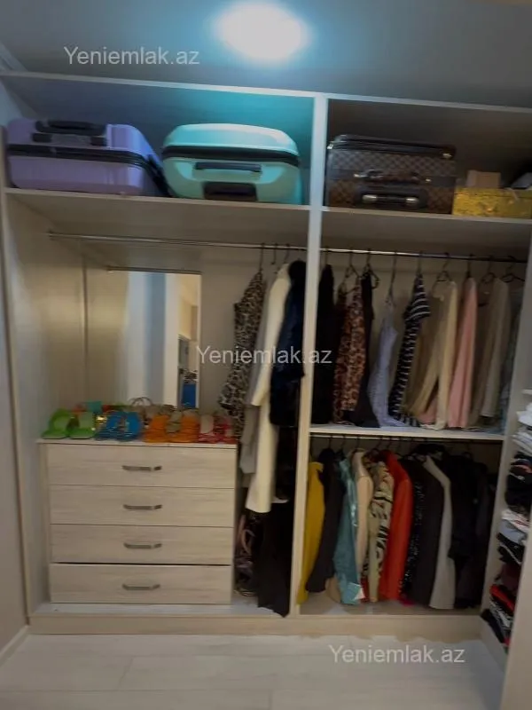 Satılır 3 otaqlı köhnə tikili 86 m²