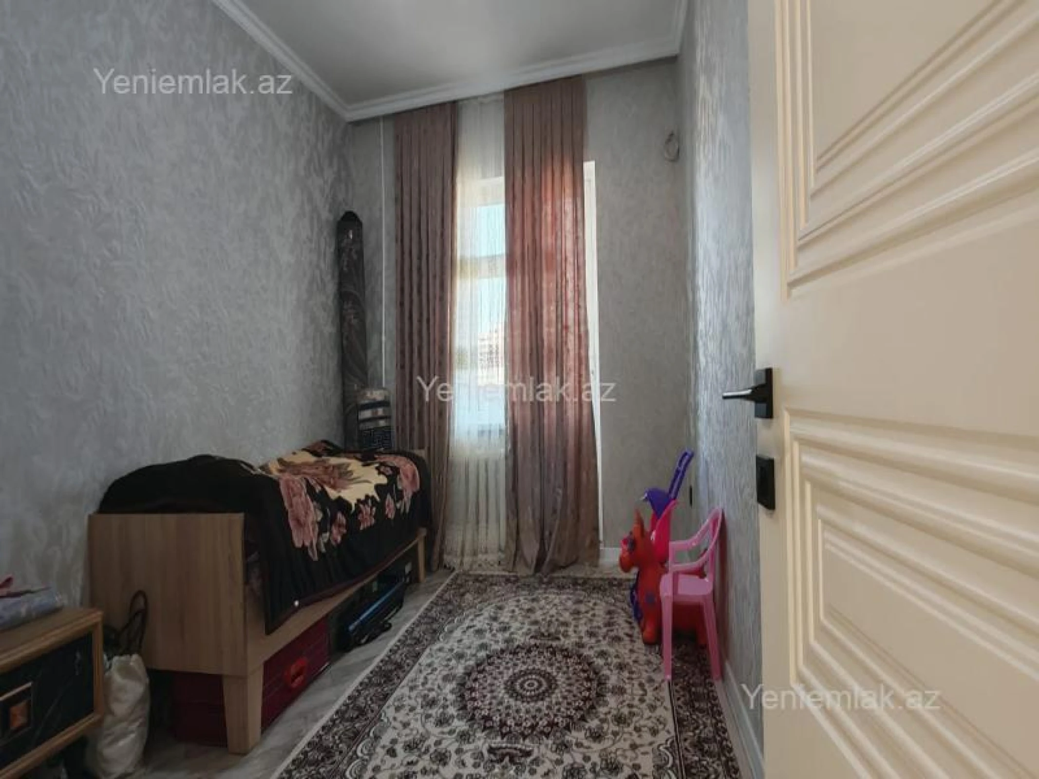 Satılır 3 otaqlı köhnə tikili 80 m²