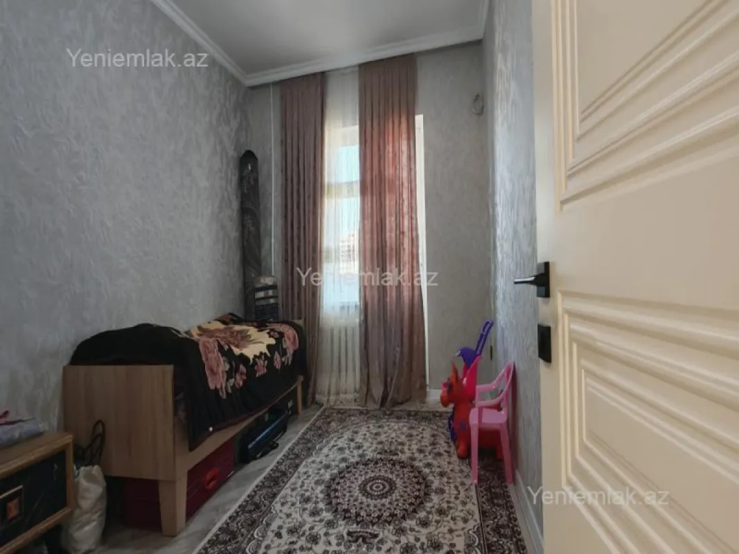 Satılır 3 otaqlı köhnə tikili 80 m²