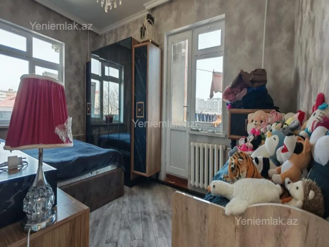 Satılır 3 otaqlı köhnə tikili 80 m²