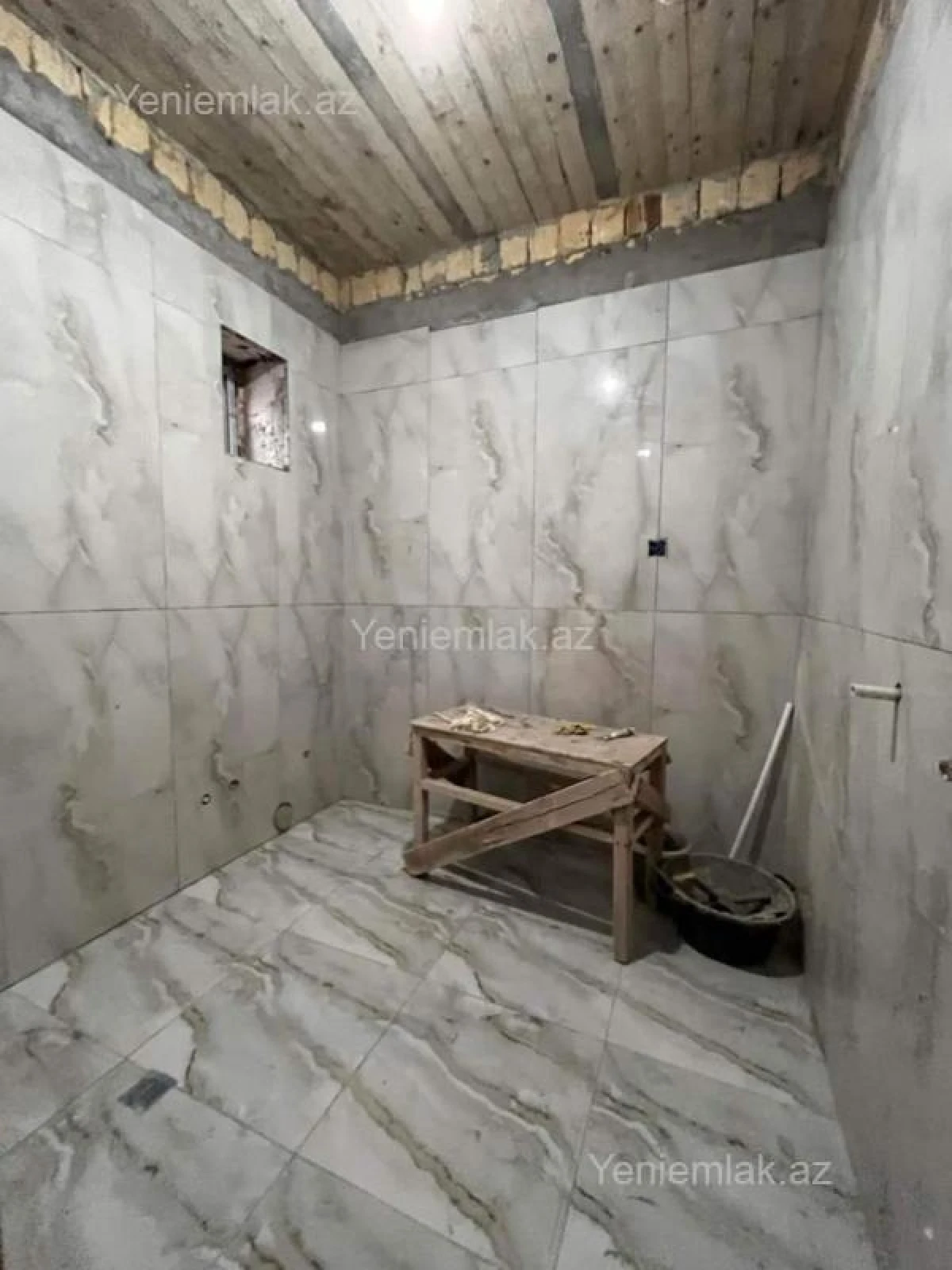 Satılır 5 otaqlı həyət evi 200 m²