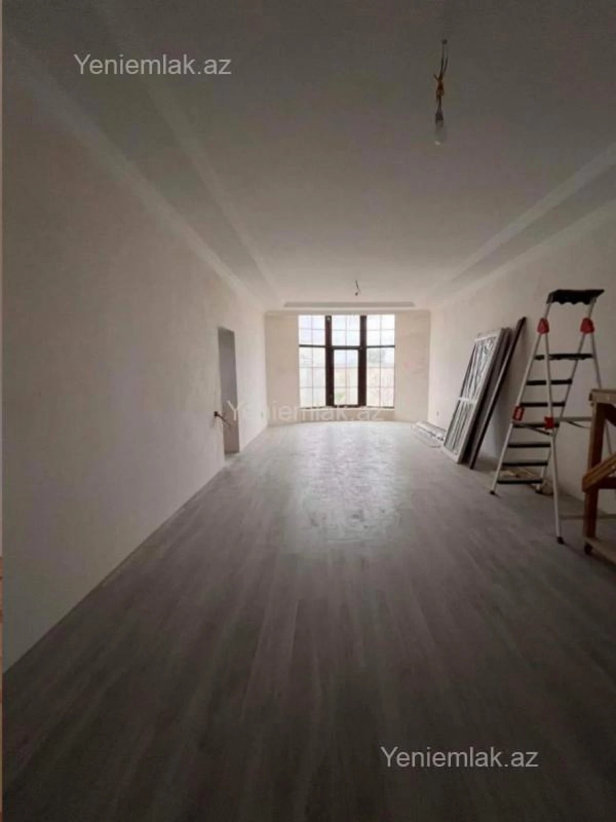 Satılır 5 otaqlı həyət evi 200 m²