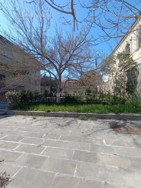 Satılır 6 otaqlı həyət evi 460 m²