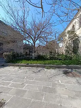 Satılır 6 otaqlı həyət evi 460 m²