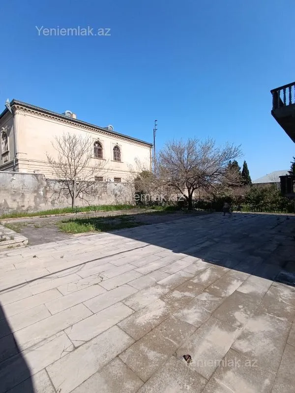 Satılır 6 otaqlı həyət evi 460 m²