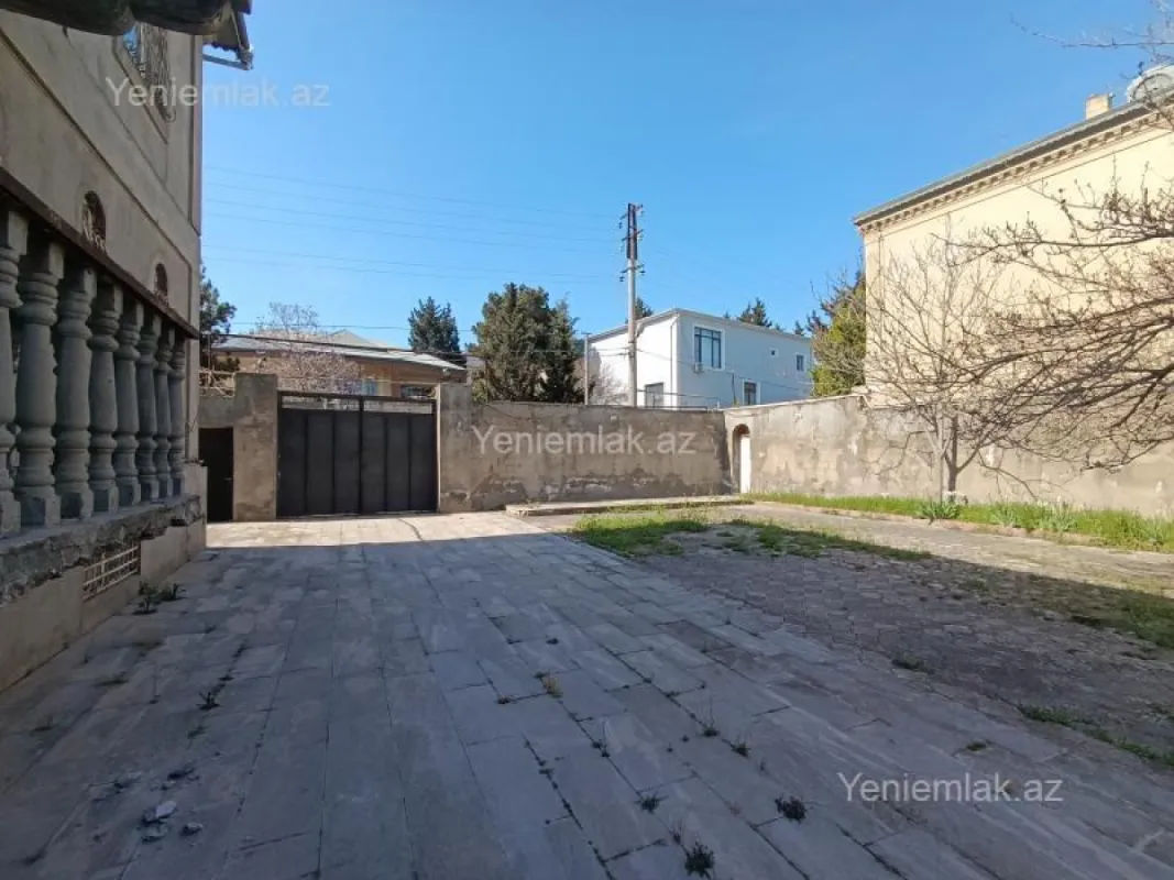 Satılır 6 otaqlı həyət evi 460 m²