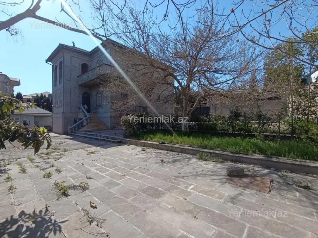 Satılır 6 otaqlı həyət evi 460 m²