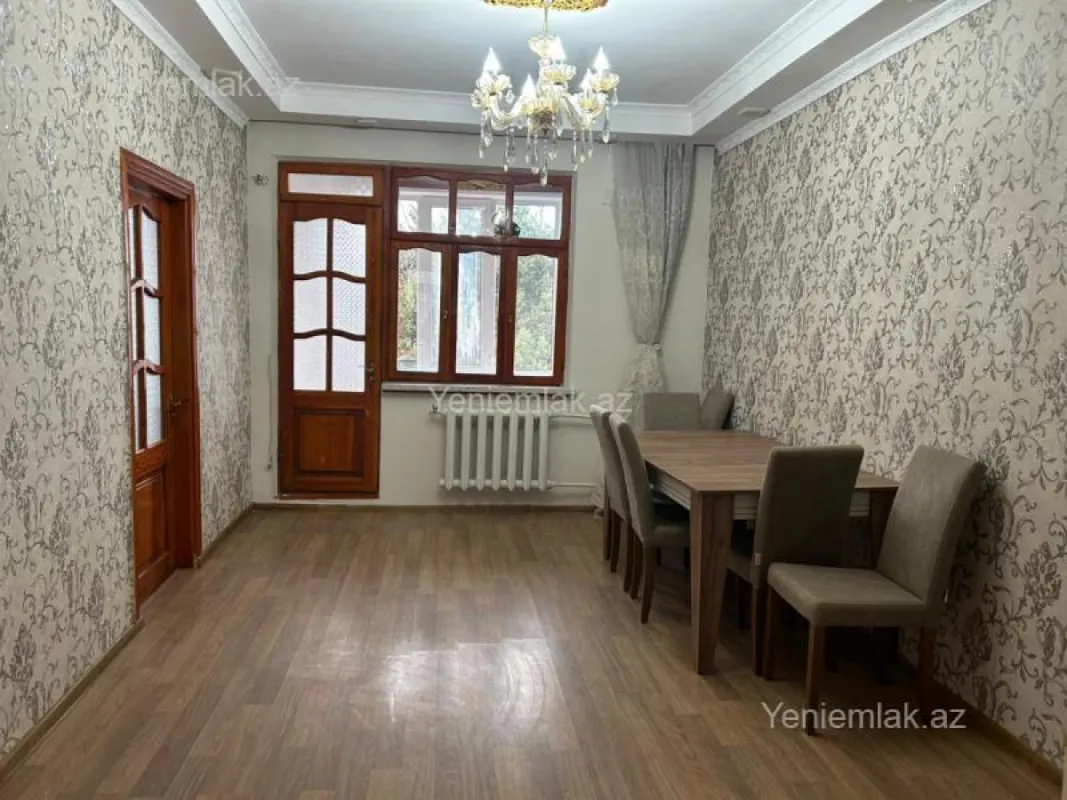 Satılır 2 otaqlı köhnə tikili 55 m²