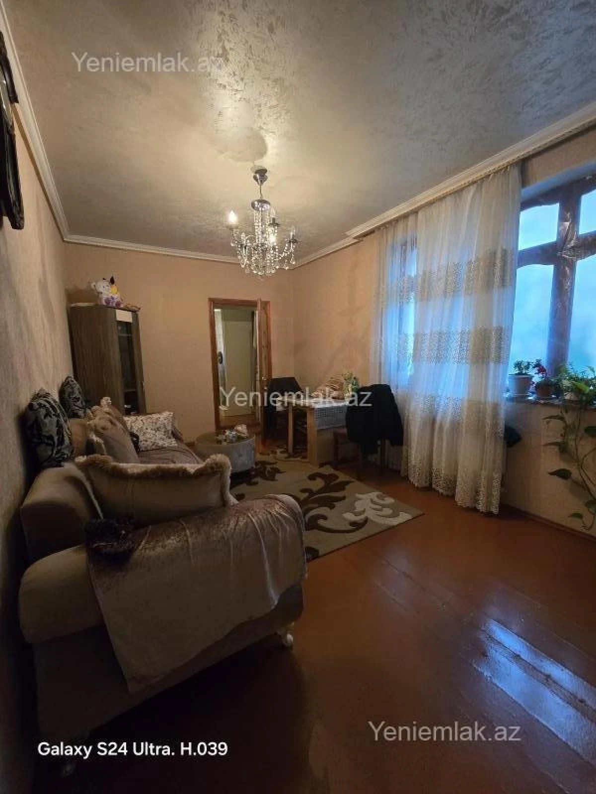Satılır 2 otaqlı köhnə tikili 55 m²