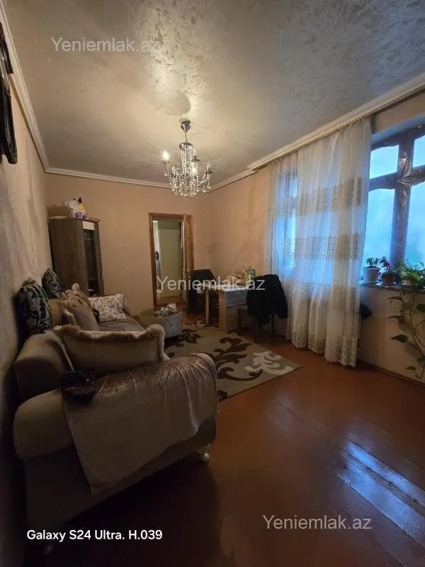 Satılır 2 otaqlı köhnə tikili 55 m²