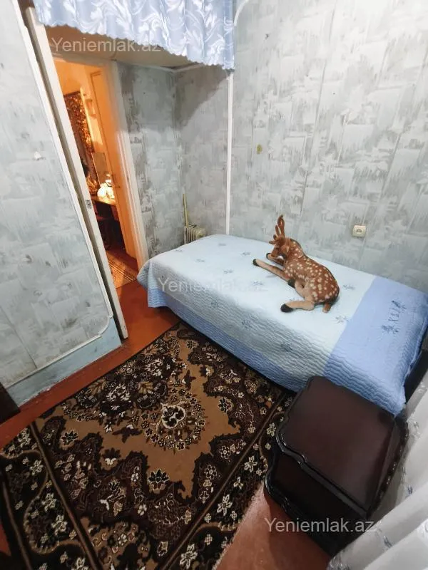 Satılır 1 otaqlı köhnə tikili 36 m²