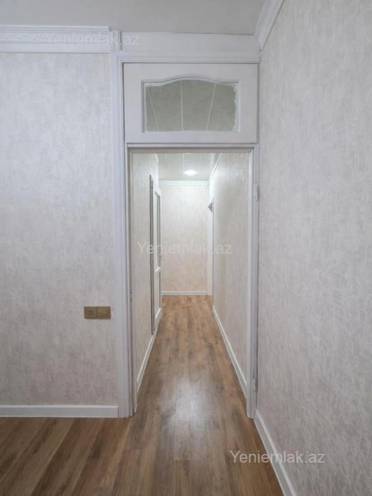 Satılır 2 otaqlı köhnə tikili 60 m²