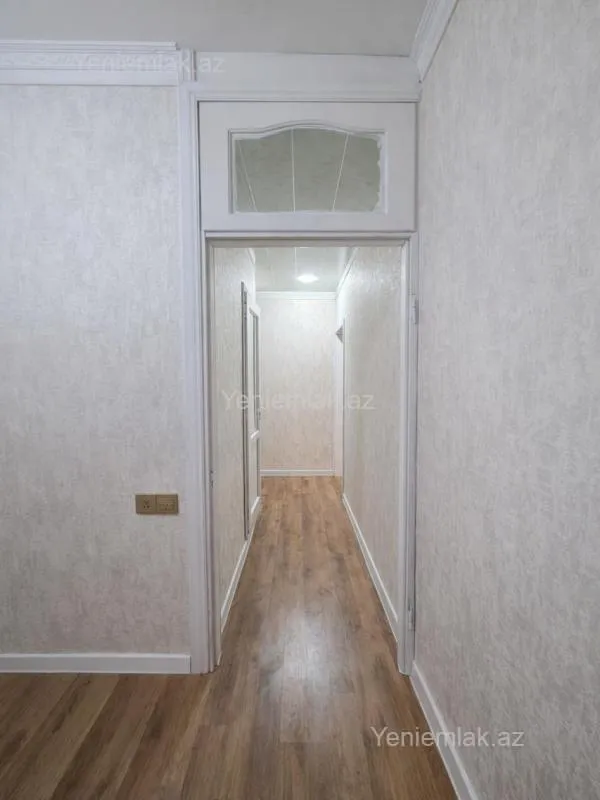 Satılır 2 otaqlı köhnə tikili 60 m²