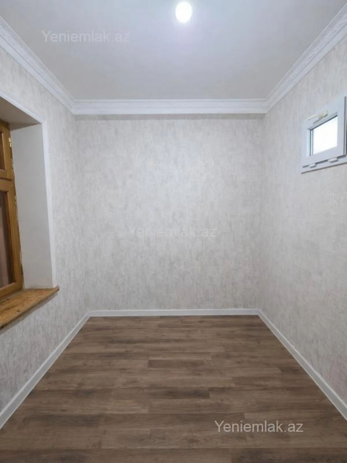 Satılır 2 otaqlı köhnə tikili 60 m²