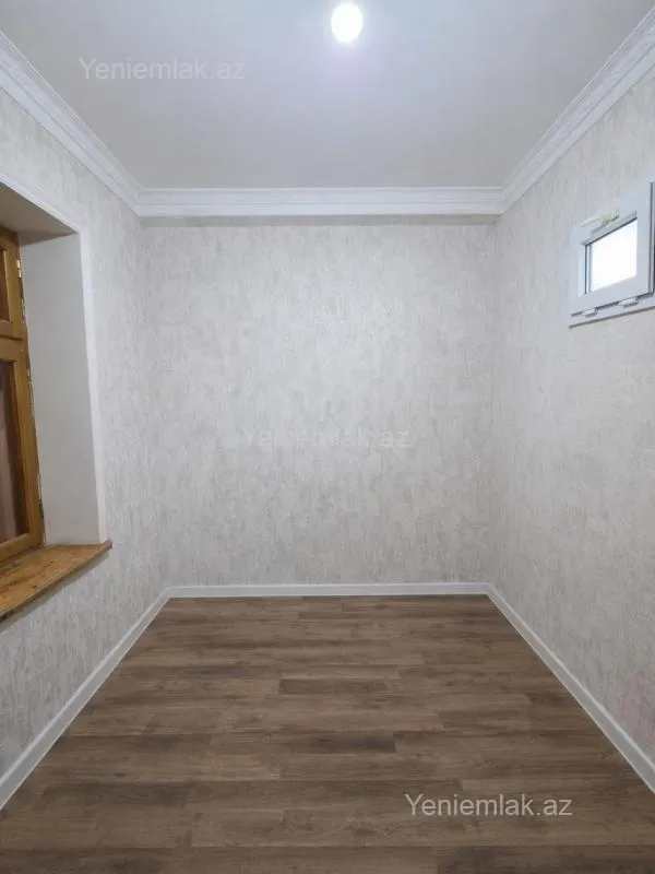 Satılır 2 otaqlı köhnə tikili 60 m²